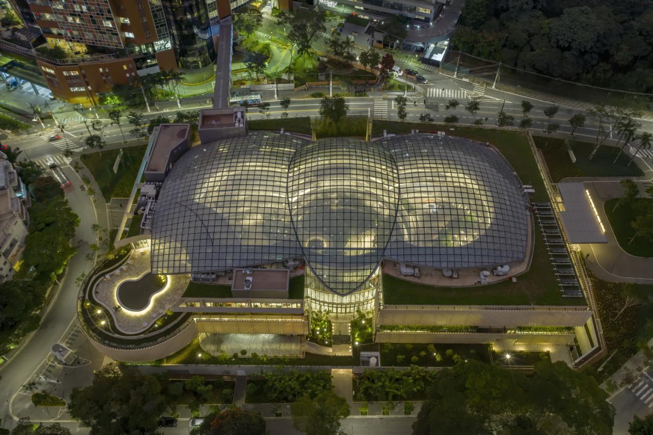 BIM建筑|阿尔伯特·爱因斯坦医学教育研究中心 / 萨夫迪建筑事务所