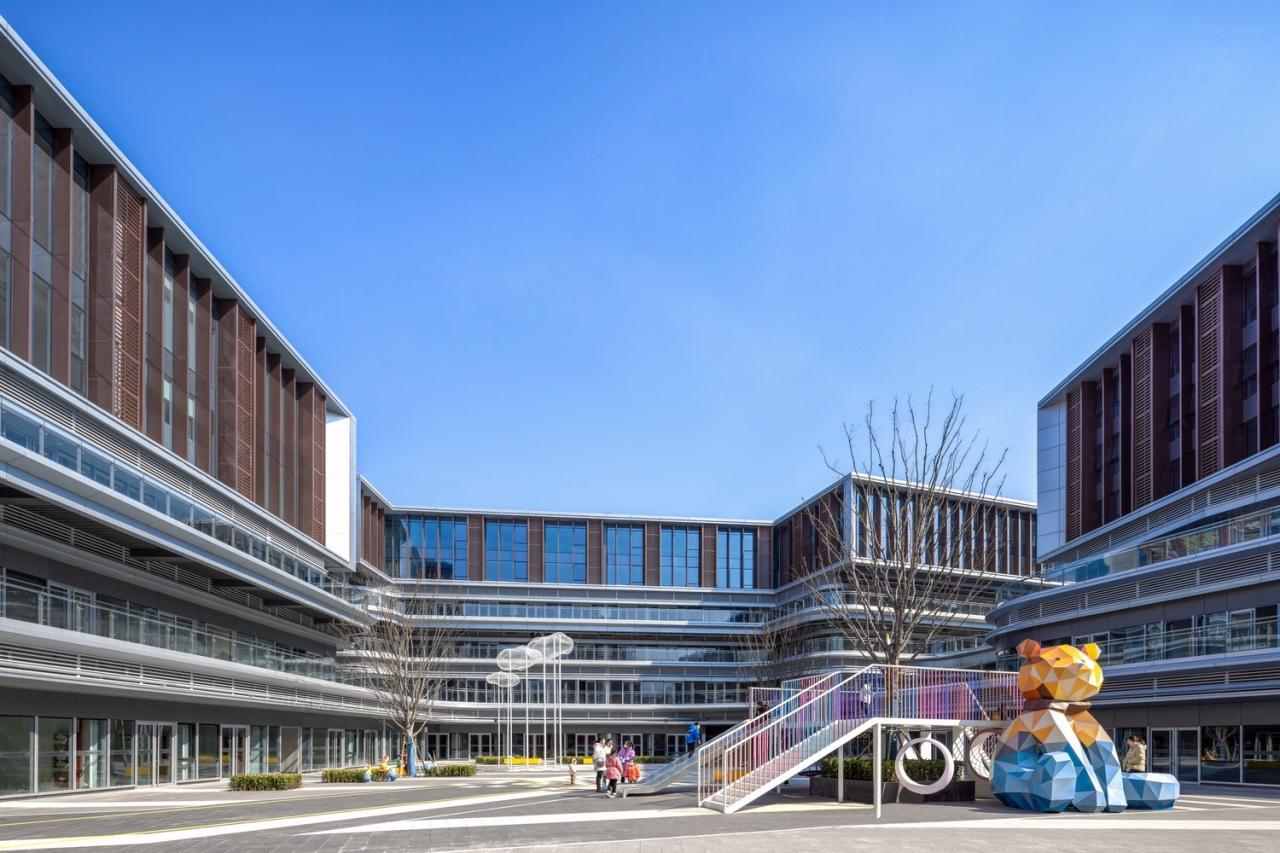 BIM建筑|南京龙湖紫金Mall-玩转“+－×÷”法，巧解梦想社区生活方程式 / 三益建筑