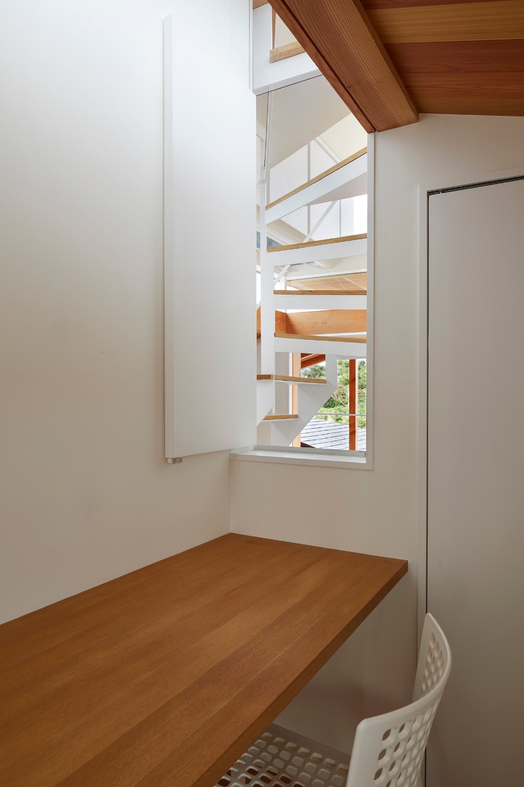 BIM建筑|屋顶相叠的下鸭之家 / 畑友洋建筑设计事务所