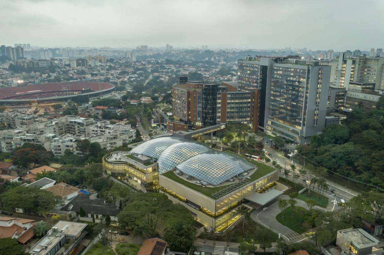 BIM建筑|阿尔伯特·爱因斯坦医学教育研究中心 / 萨夫迪建筑事务所