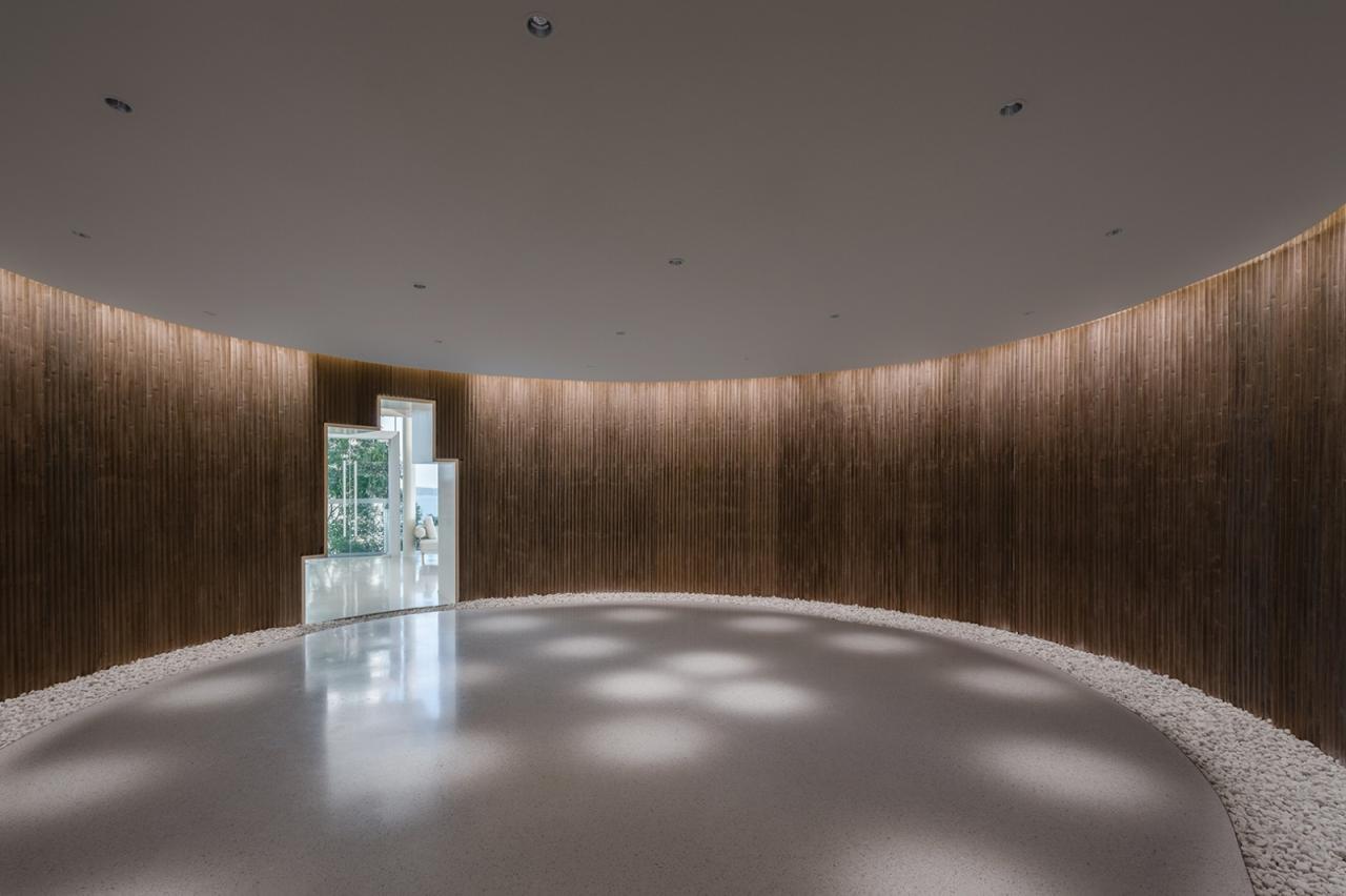 BIM建筑|悬崖上的海边书屋：惠州双月湾一滴水图书馆 / 三文建筑