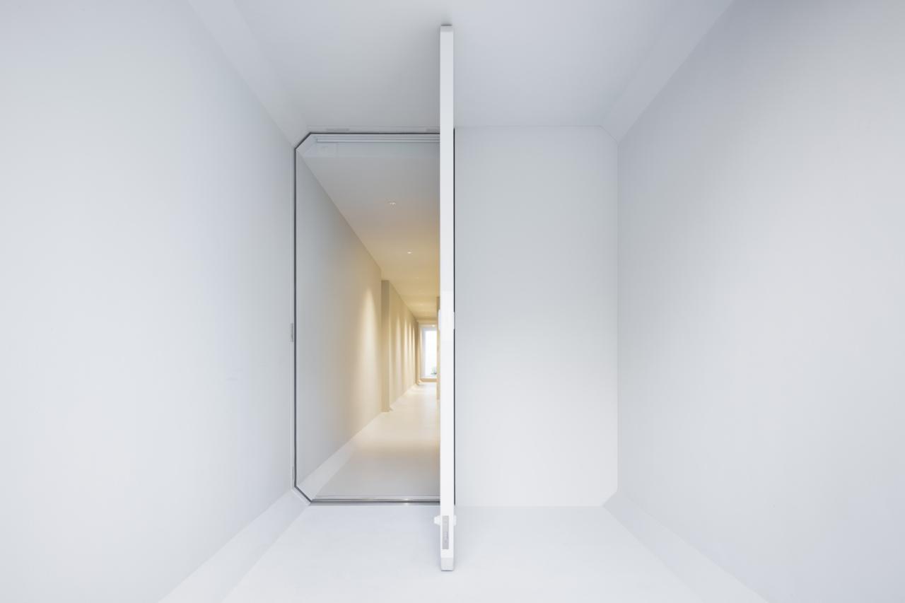 BIM建筑|日本长野极简酒店 Culvert，预制混凝土隧道 / nendo