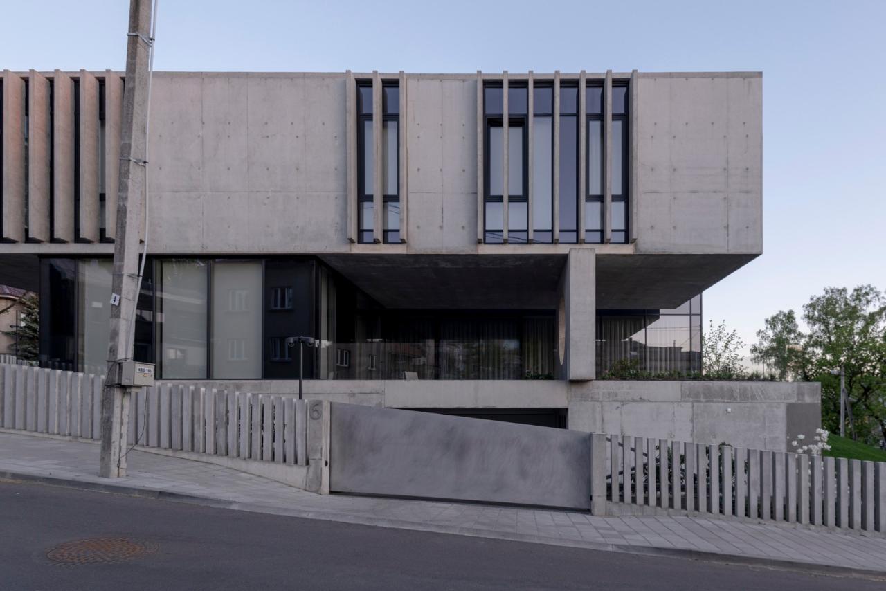 BIM建筑|现代主义混凝土住宅，考纳斯之家 / Architectural Bureau G.Natkevicius & Partners