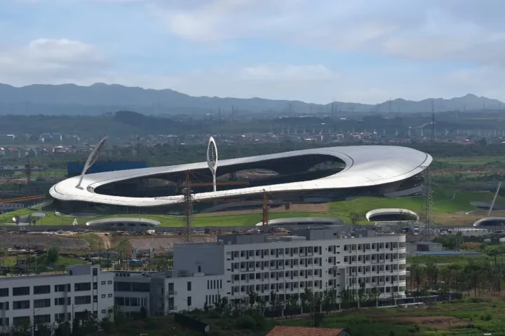 BIM建筑|全球最大覆土建筑群设计：“消失的体育场”/ MAD马岩松