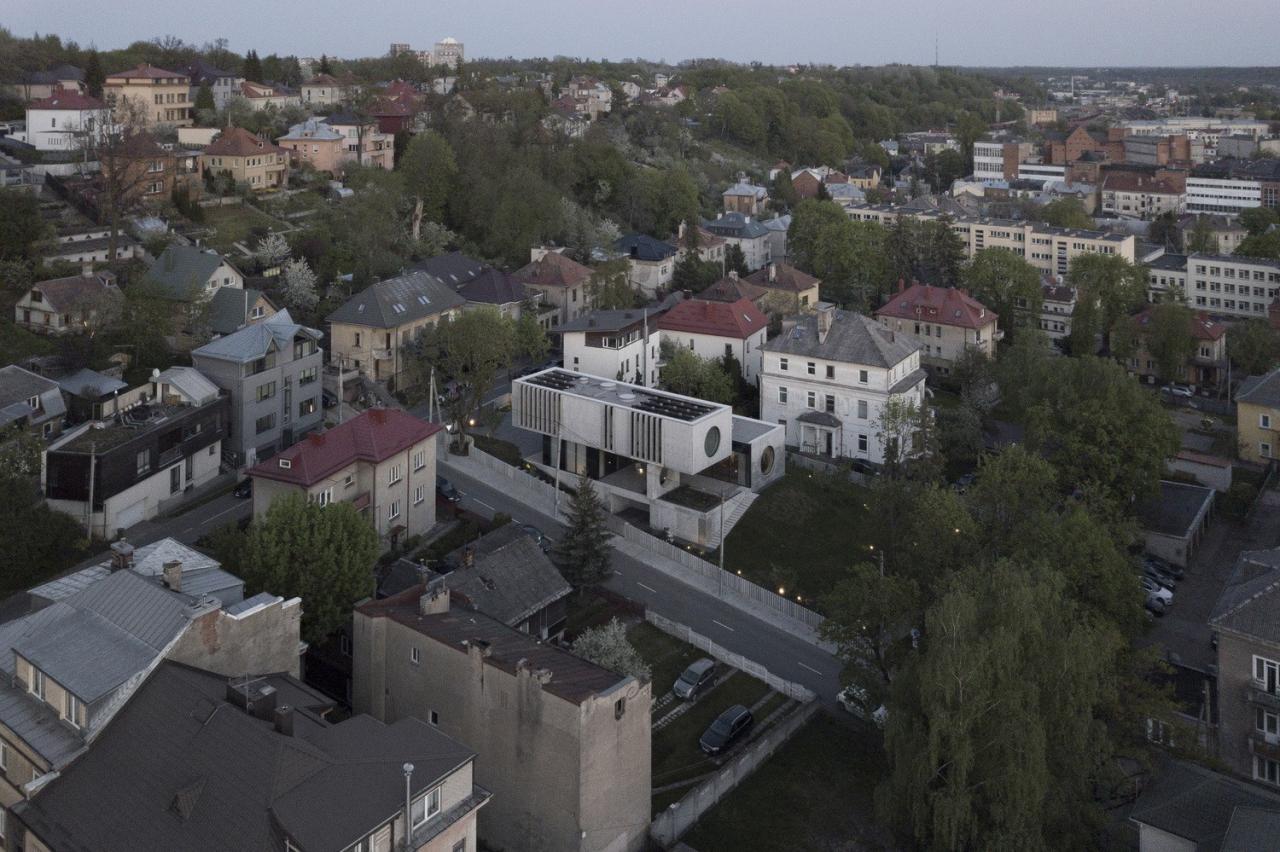 BIM建筑|现代主义混凝土住宅，考纳斯之家 / Architectural Bureau G.Natkevicius & Partners