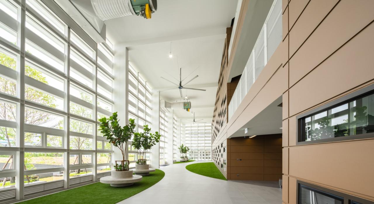 BIM建筑|扇形展开，泰国吞武里校园 SISB / Plan Architect