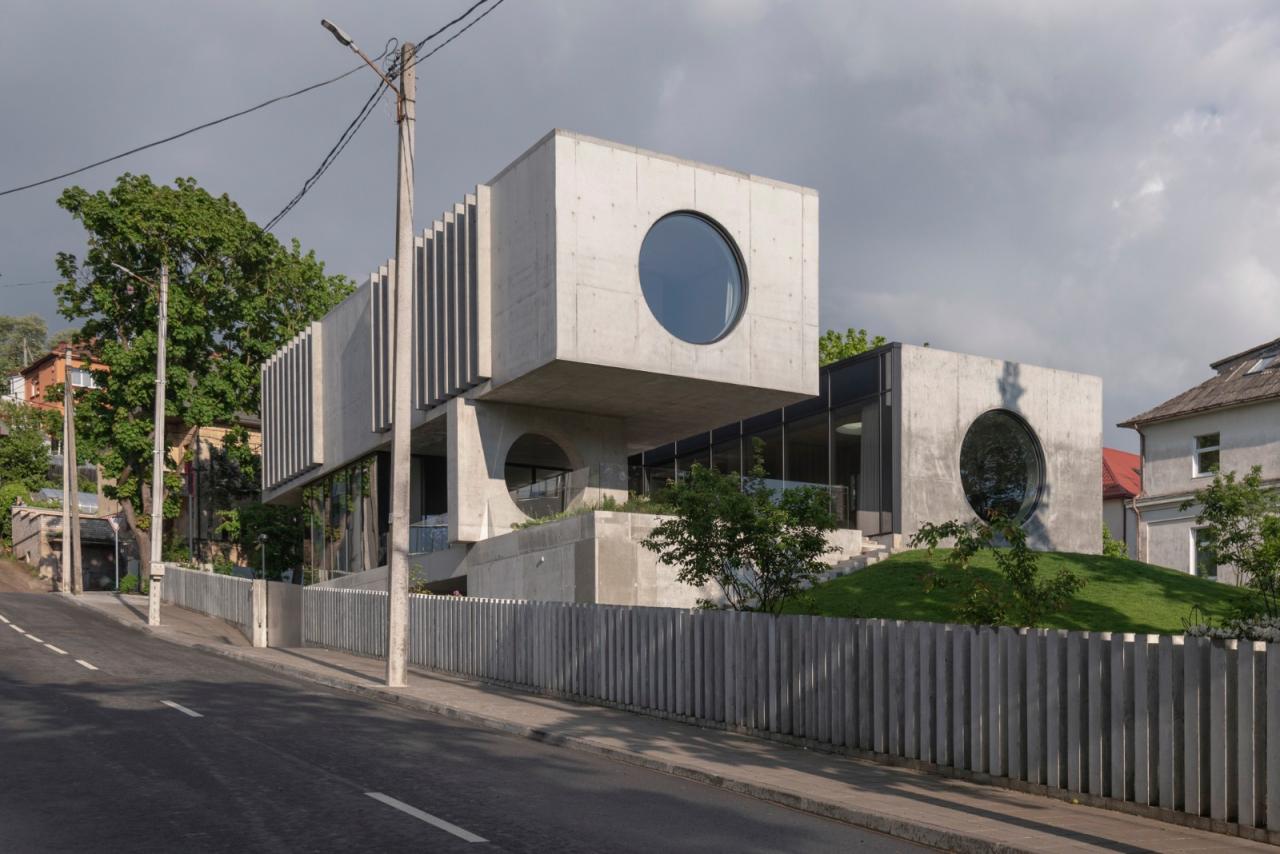 BIM建筑|现代主义混凝土住宅，考纳斯之家 / Architectural Bureau G.Natkevicius & Partners