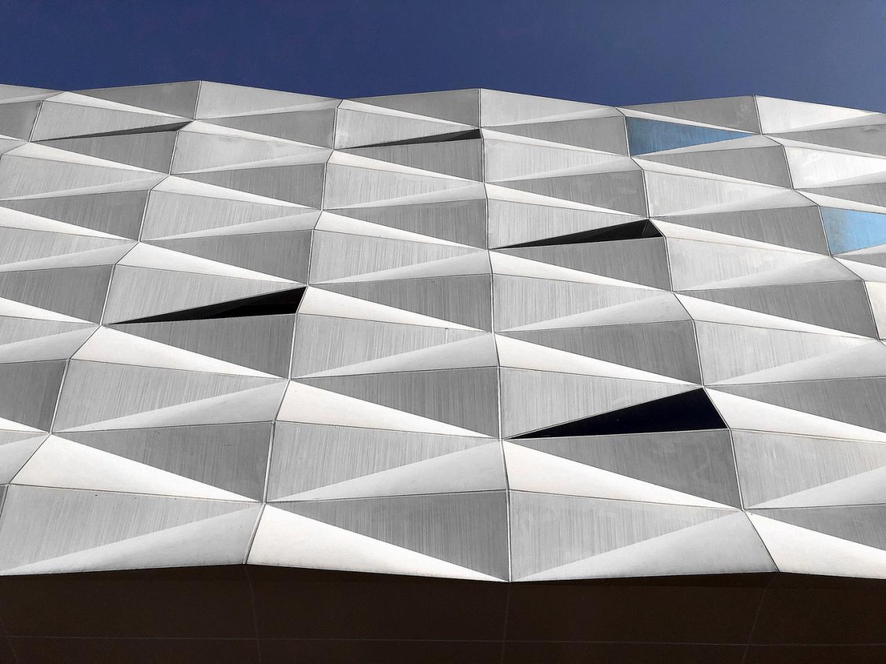 BIM建筑|漂浮的盒子：株洲汽博园营销中心 / 罗劲工作室