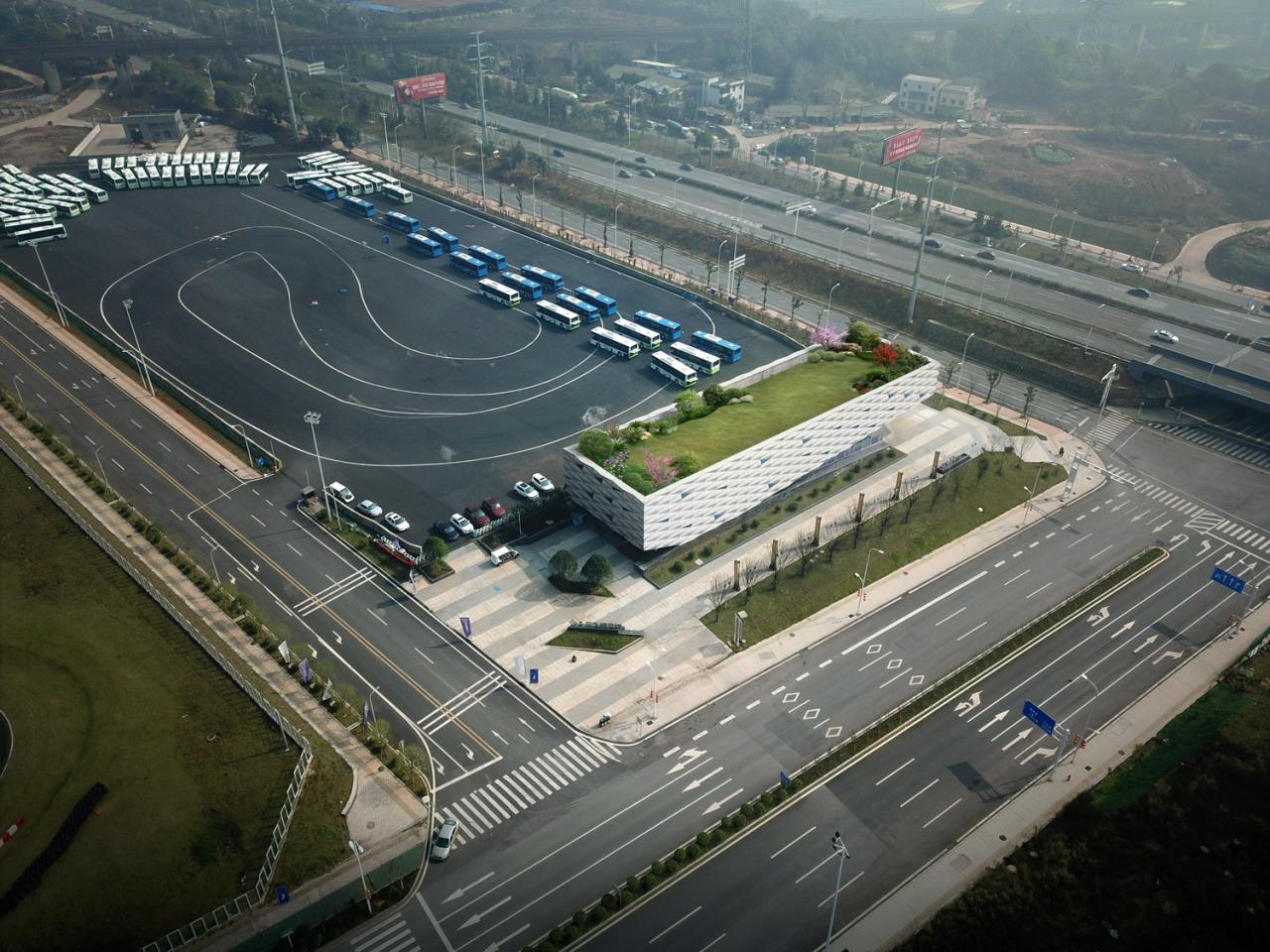 BIM建筑|漂浮的盒子：株洲汽博园营销中心 / 罗劲工作室