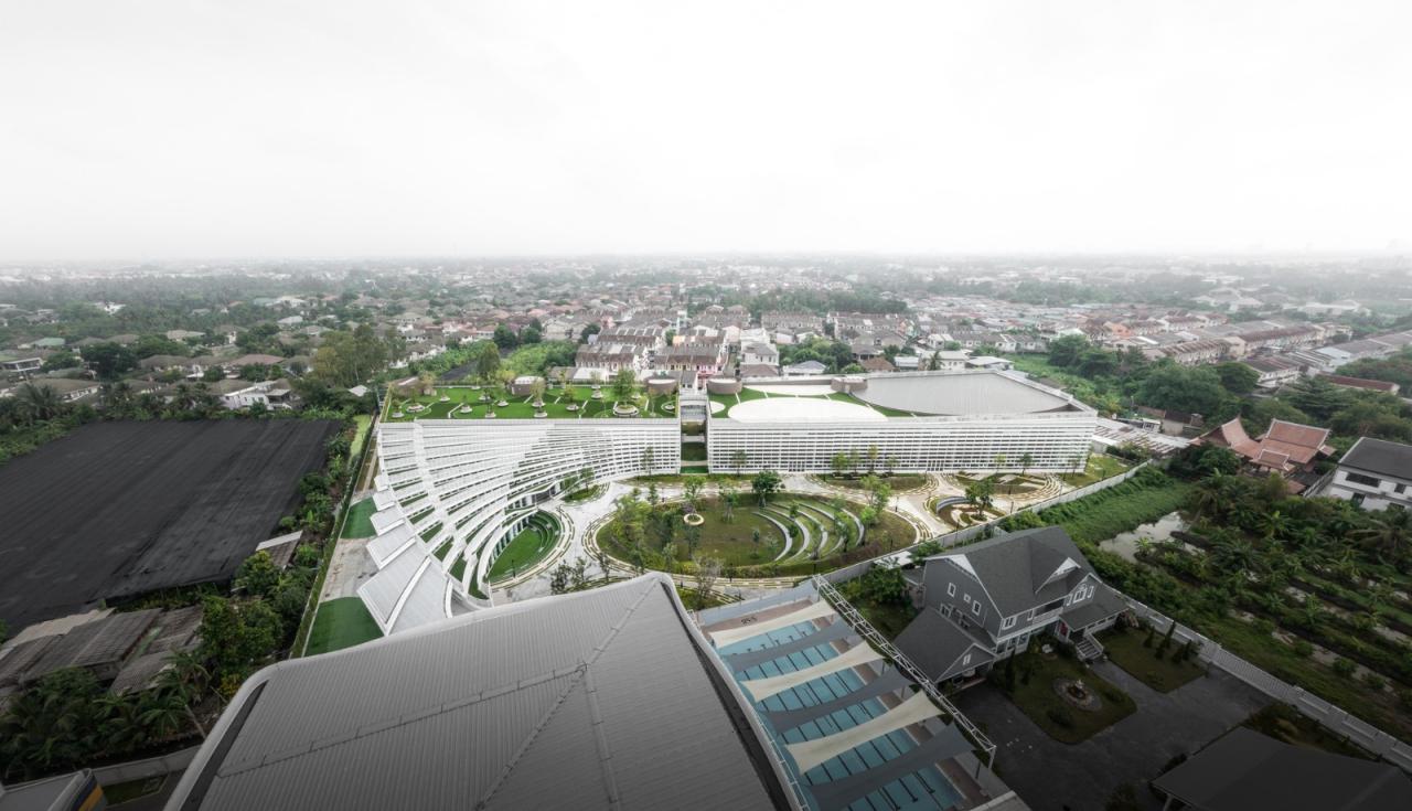 BIM建筑|扇形展开，泰国吞武里校园 SISB / Plan Architect
