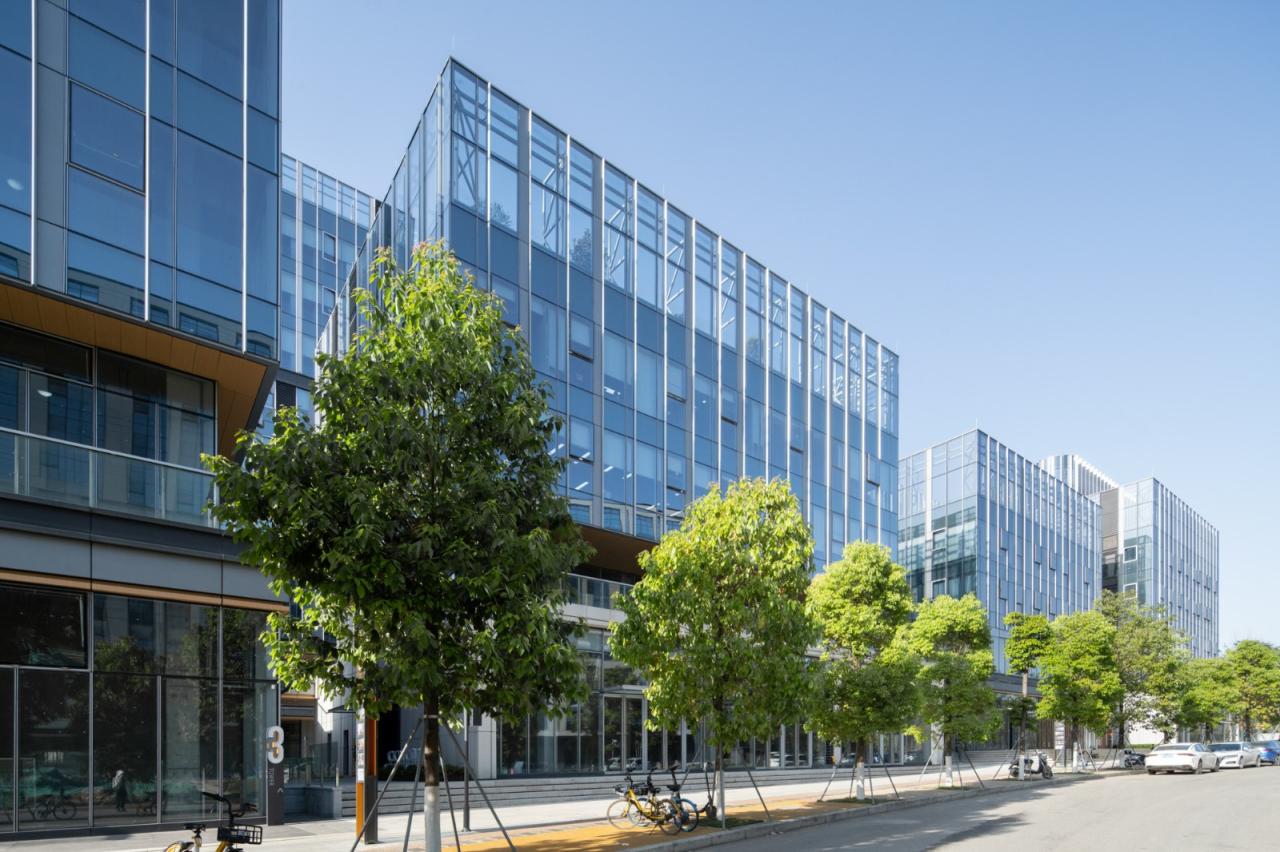 BIM建筑|成都海思科广场：一座位于成都高新区的绿色“商务邻里中心” / 10 Design