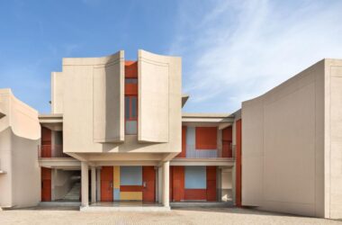 BIM建筑|立起围墙的校园 / Kamat & Rozario Architecture-BIM建筑网