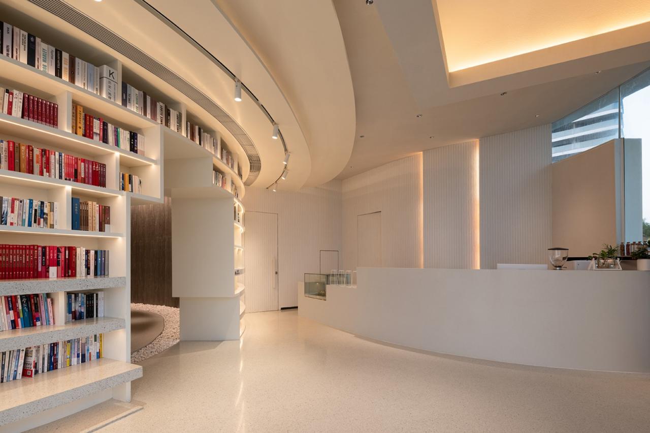 BIM建筑|悬崖上的海边书屋：惠州双月湾一滴水图书馆 / 三文建筑