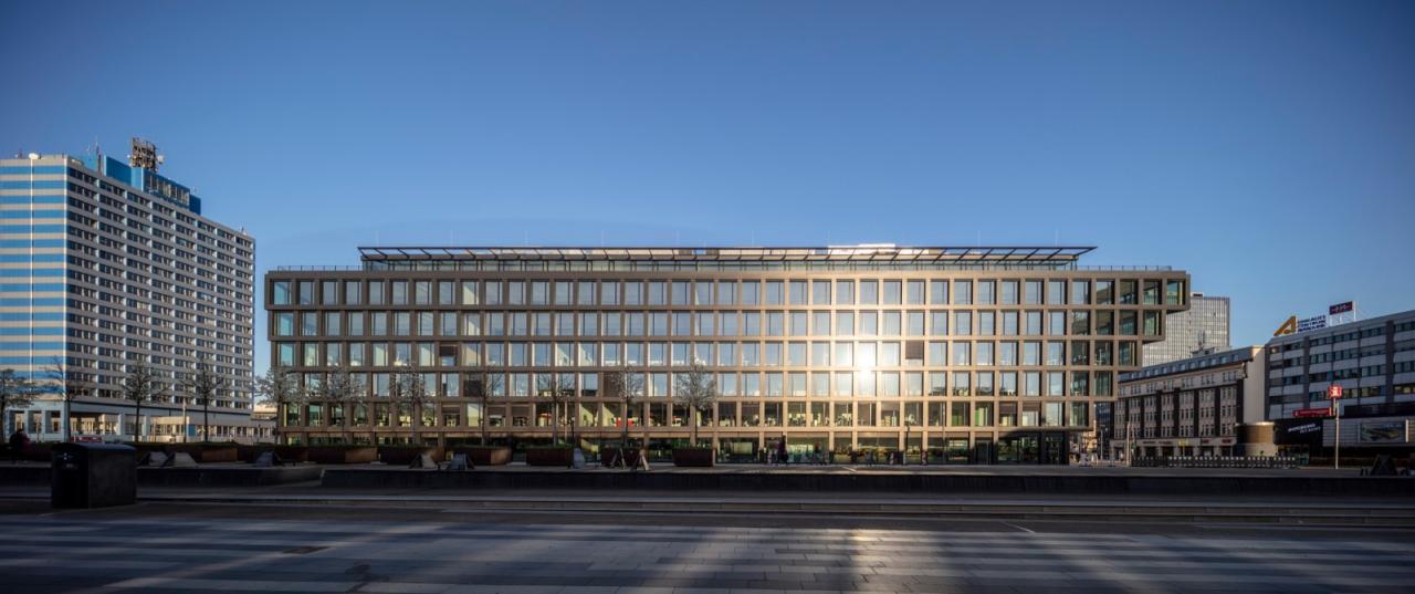 BIM建筑|墨卡托一号办公大楼 / Hadi Teherani Architects