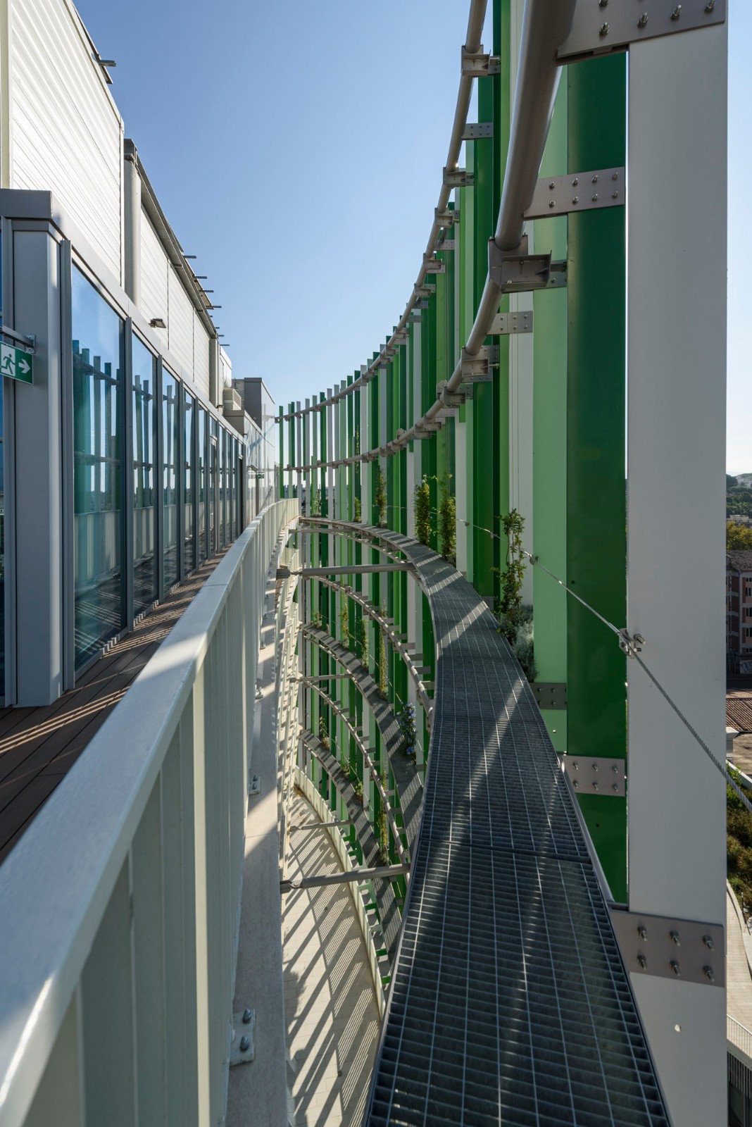 BIM建筑|工业区变身绿色校园：罗马第三大学新总部 / MCA建筑事务所