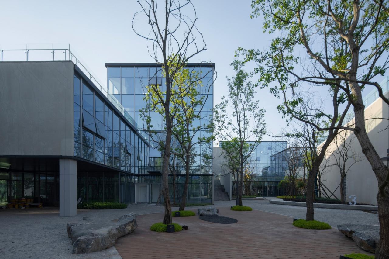 BIM建筑|建筑融于自然：眉山东部新城三中心一基地 / 大陆建筑设计