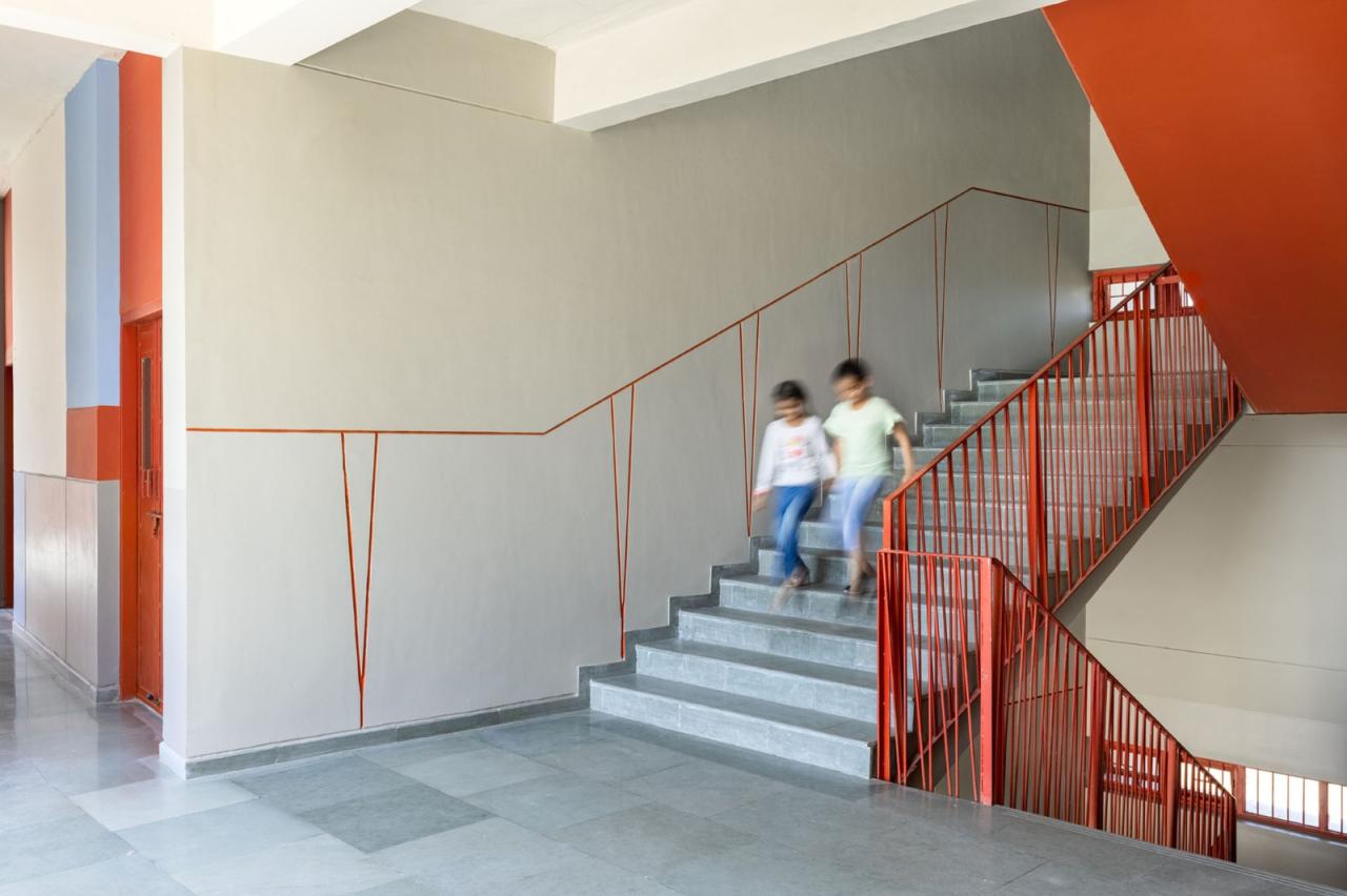 BIM建筑|立起围墙的校园 / Kamat & Rozario Architecture