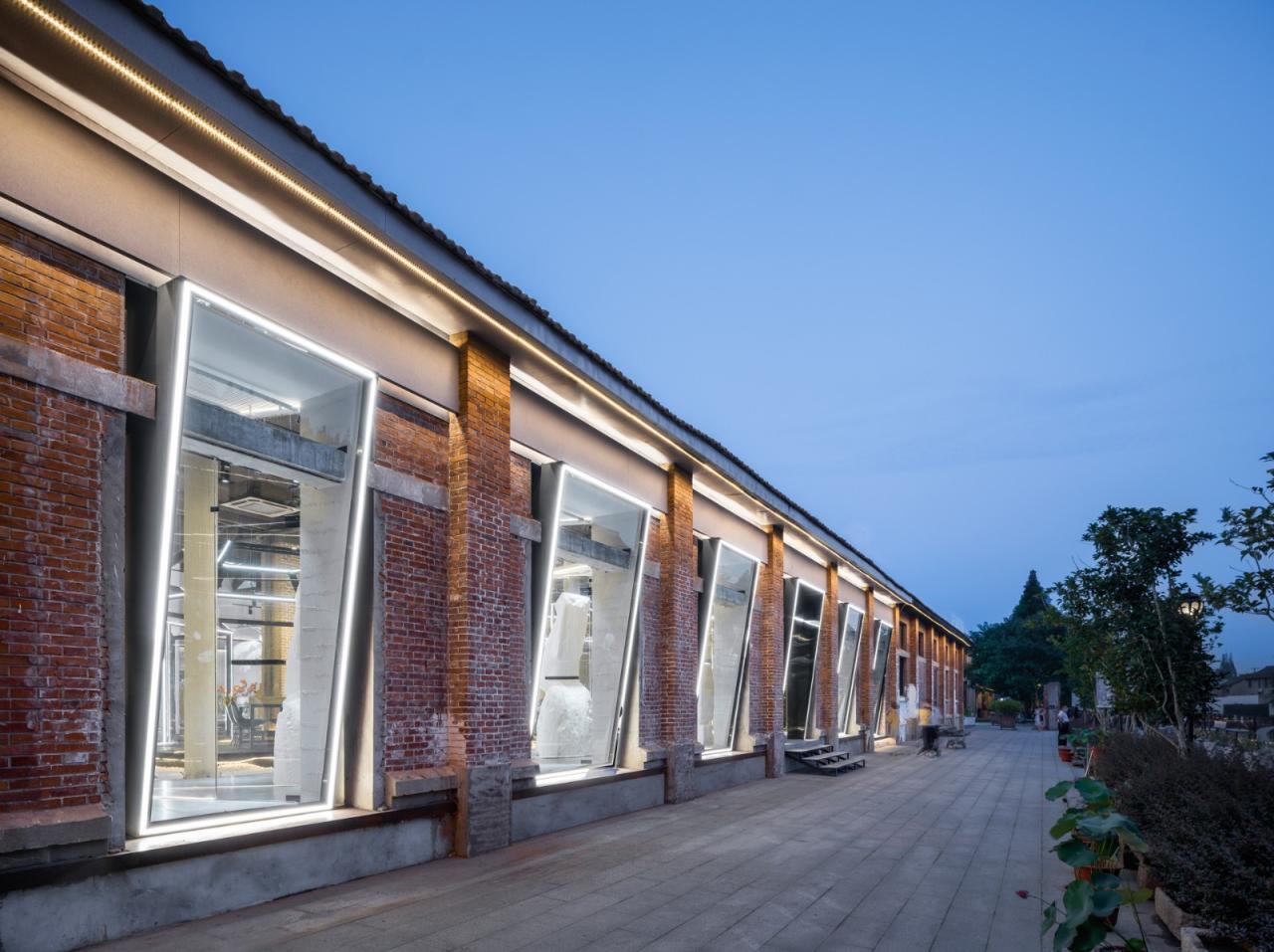 BIM建筑|云间粮仓建筑改造“上海嘻谷艺术馆” / DCDSAA淀川建筑事务所