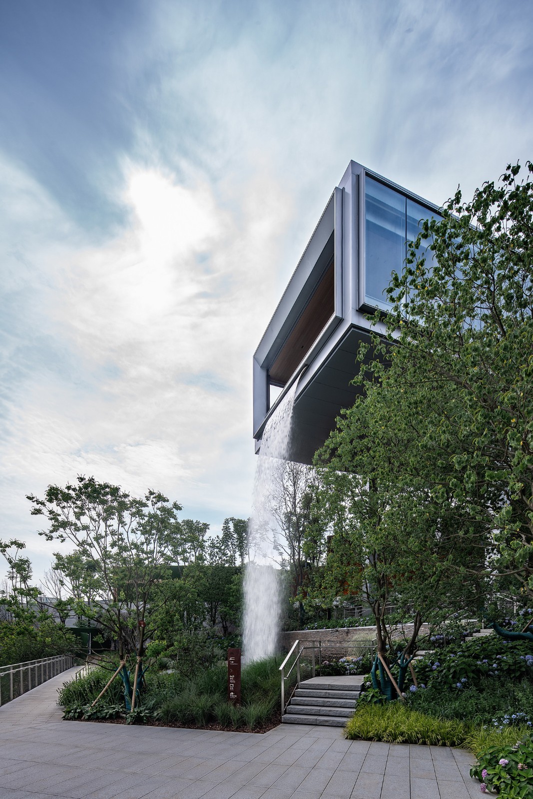 BIM建筑|金地·湖山樾社区中心 / PTA上海柏涛