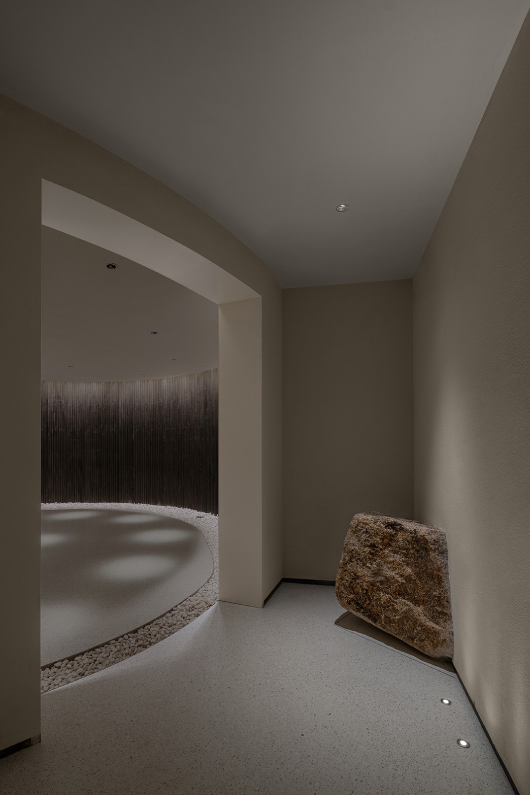 BIM建筑|悬崖上的海边书屋：惠州双月湾一滴水图书馆 / 三文建筑