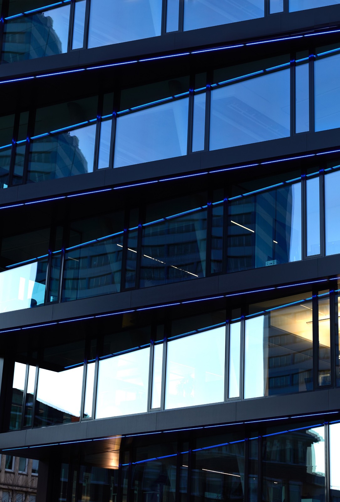 BIM建筑|墨卡托一号办公大楼 / Hadi Teherani Architects