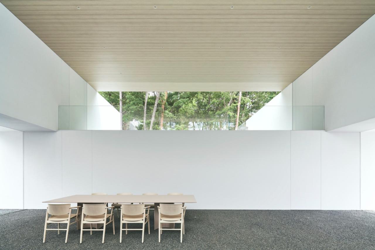 BIM建筑|日本长野极简酒店 Culvert，预制混凝土隧道 / nendo