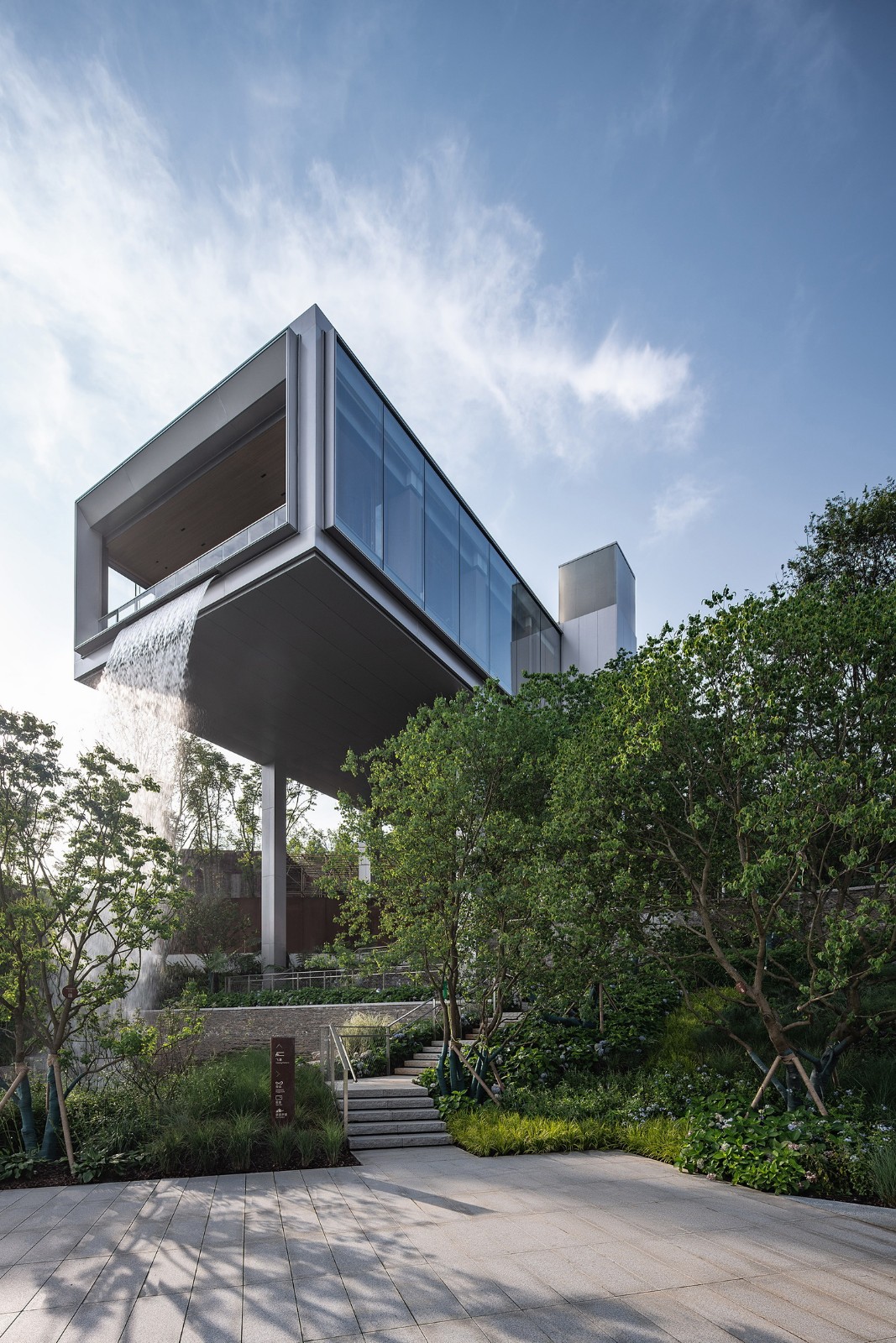 BIM建筑|金地·湖山樾社区中心 / PTA上海柏涛