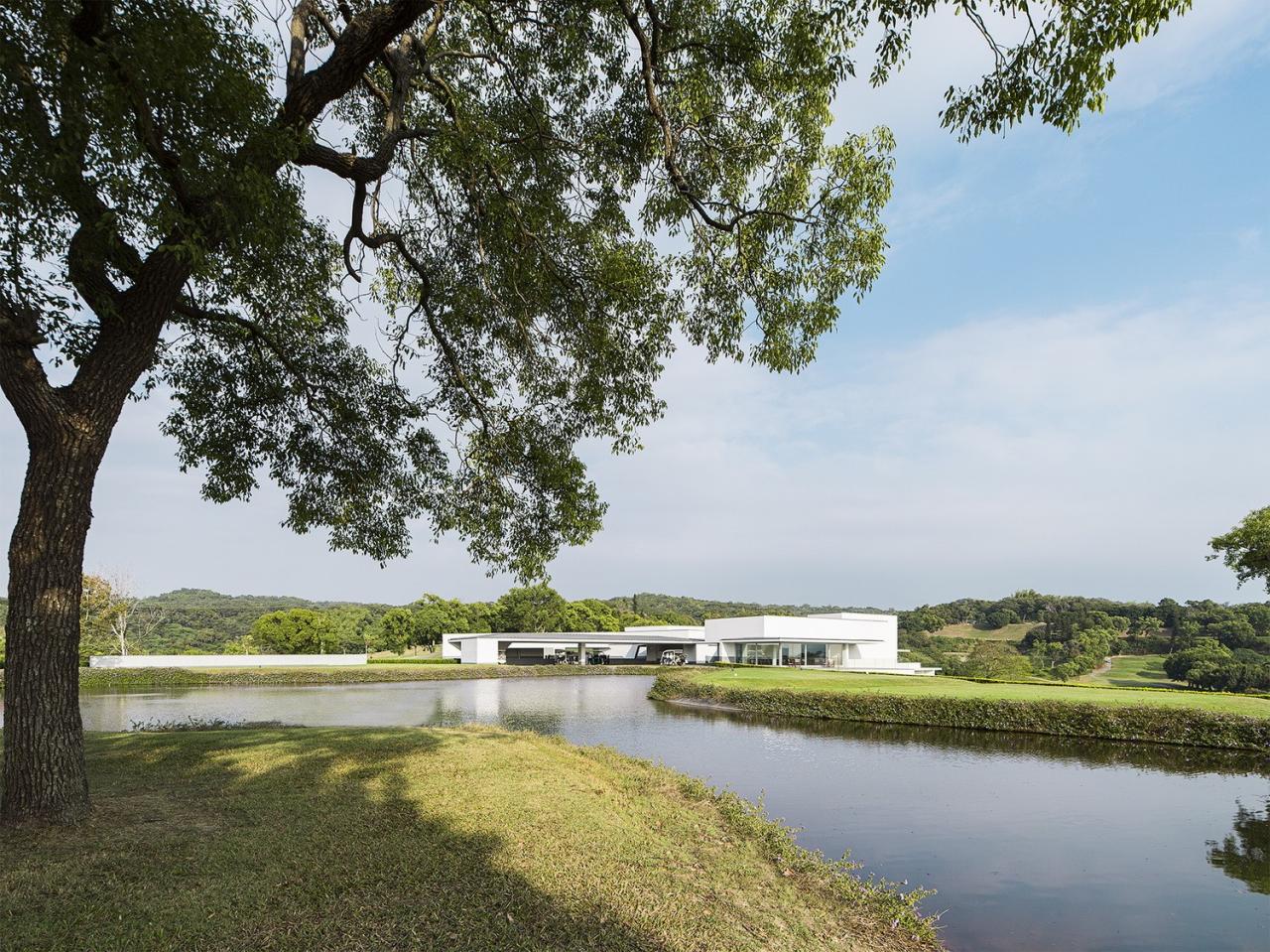 BIM建筑|台丰高尔夫俱乐部嘉卿会馆 / Álvaro Siza Vieira + Carlos Castanheira