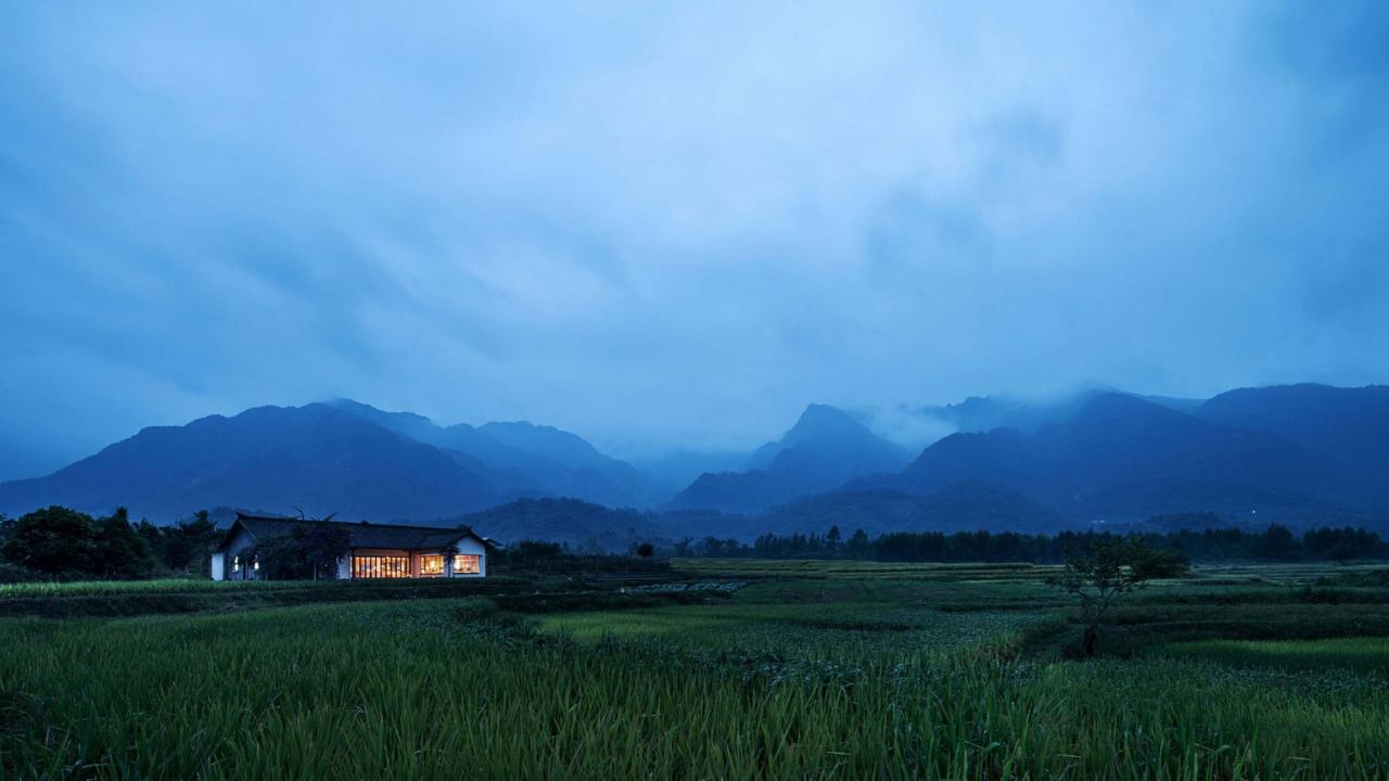 BIM建筑|峨眉山高桥小镇 / 超级平常空间设计