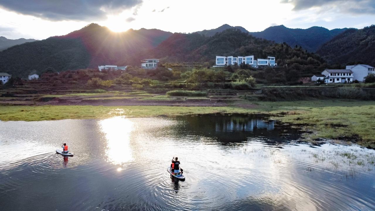 BIM建筑|岐院：山川 · 素屋 · 窗，千岛湖 / 平介设计