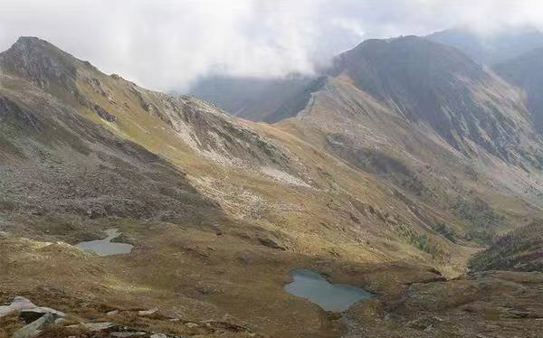 BIM建筑|BCW建筑工作室在阿尔卑斯山设计旅行者小屋