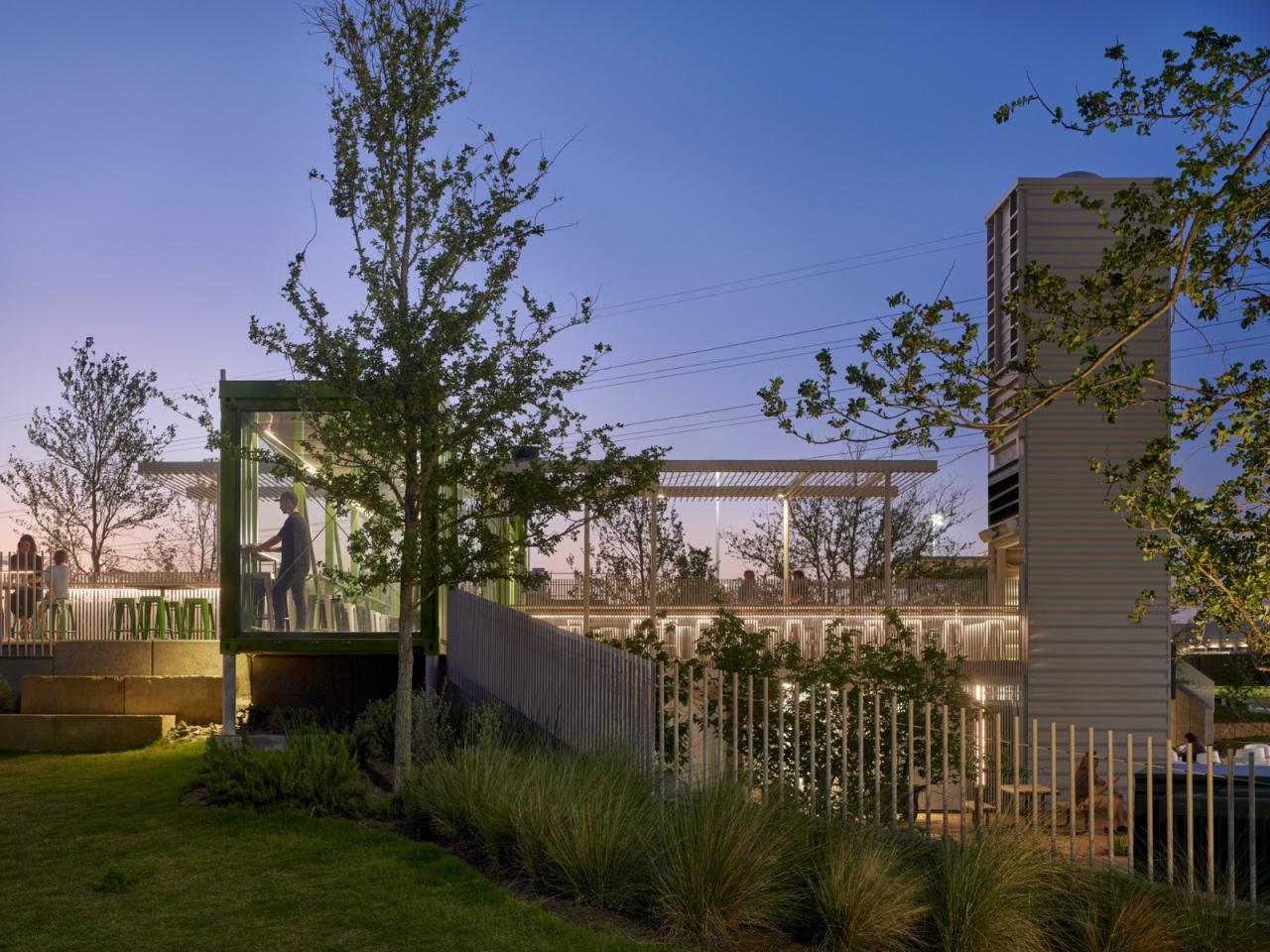 BIM建筑|帕默塘休闲中心 The Pitch / Mark Odom Studio