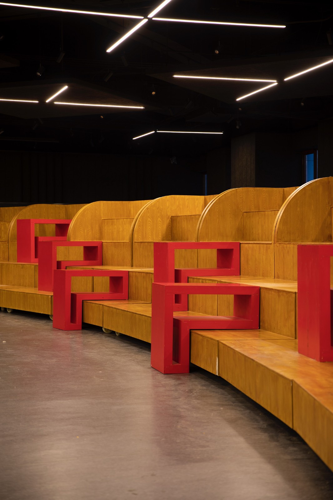 BIM建筑|细胞与构件：北京大学新太阳小剧场看台装置 / 扉建筑 FEI Architects