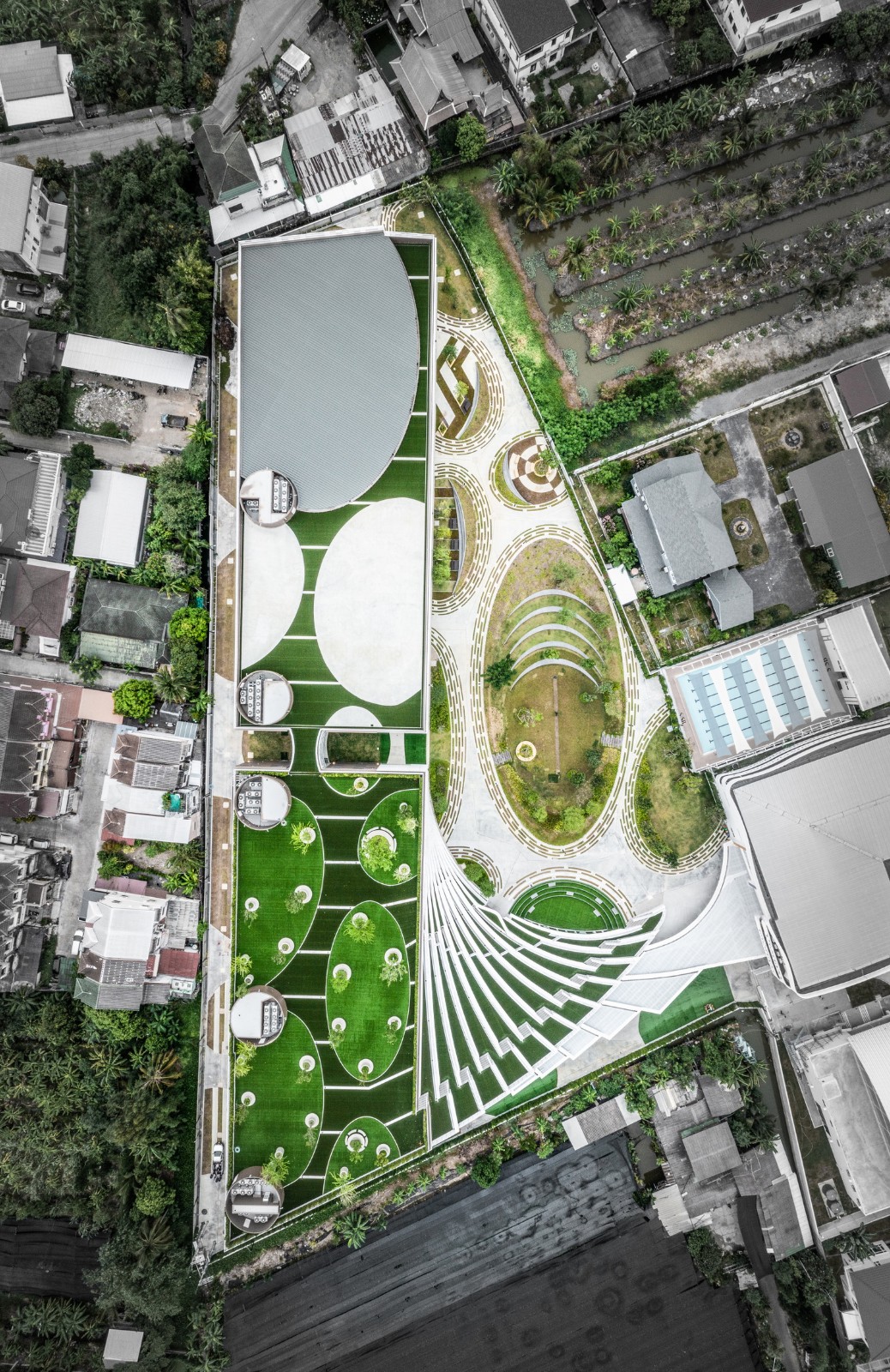 BIM建筑|扇形展开，泰国吞武里校园 SISB / Plan Architect