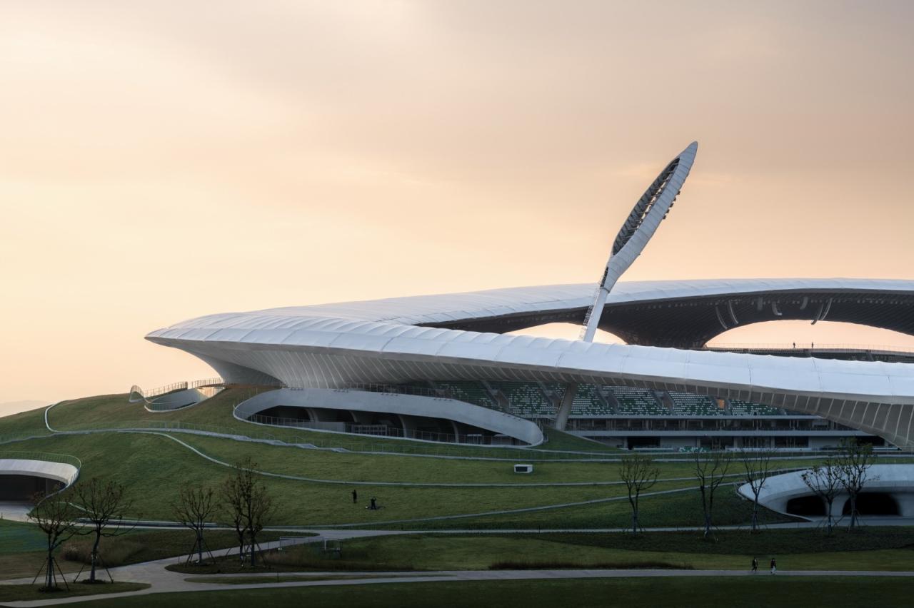 BIM建筑|全球最大覆土建筑群设计：“消失的体育场”/ MAD马岩松