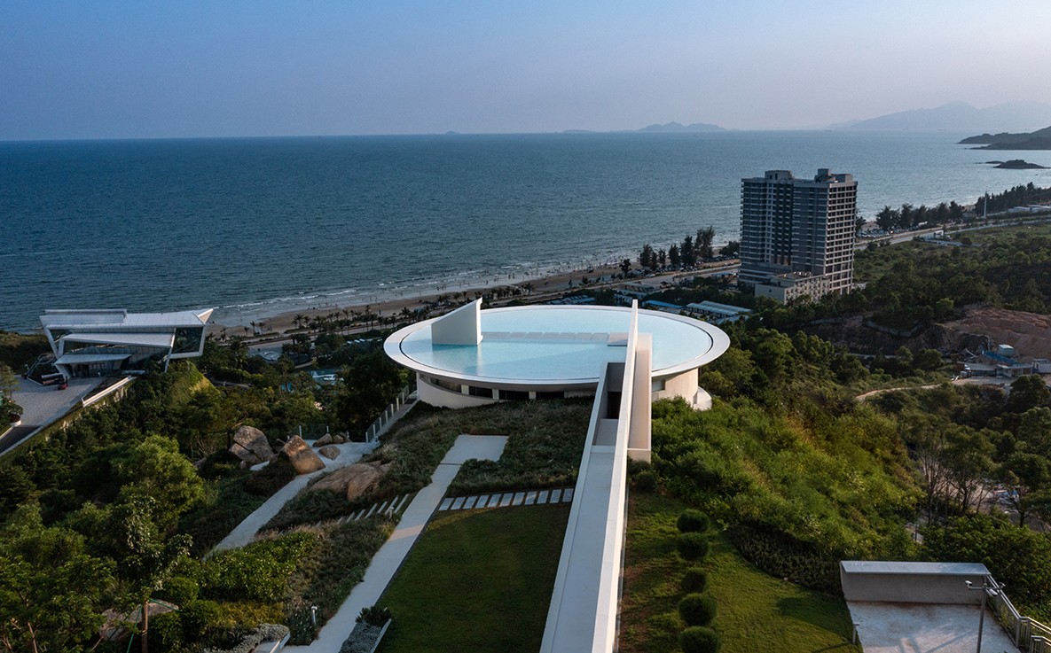 BIM建筑|悬崖上的海边书屋：惠州双月湾一滴水图书馆 / 三文建筑