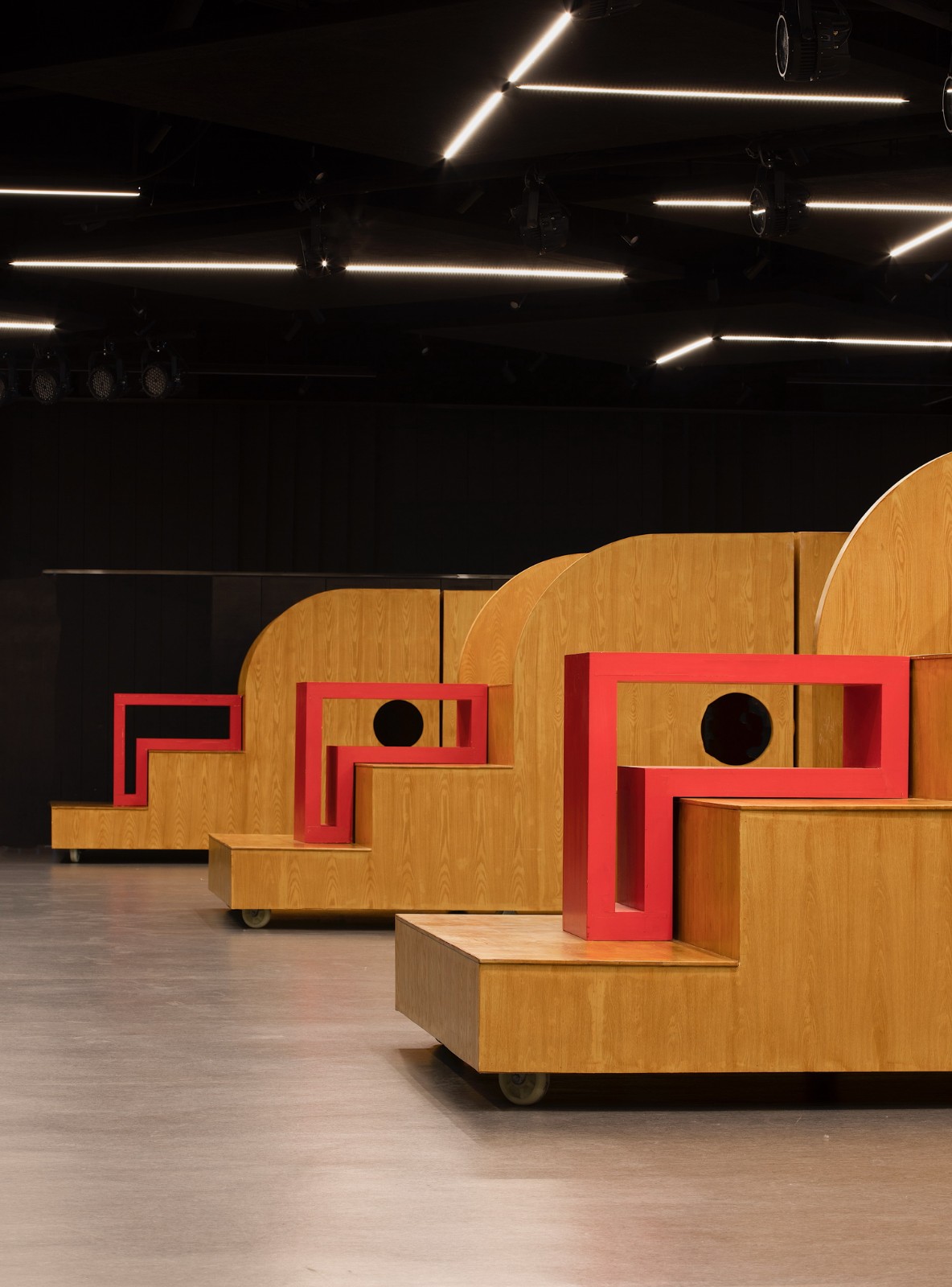 BIM建筑|细胞与构件：北京大学新太阳小剧场看台装置 / 扉建筑 FEI Architects