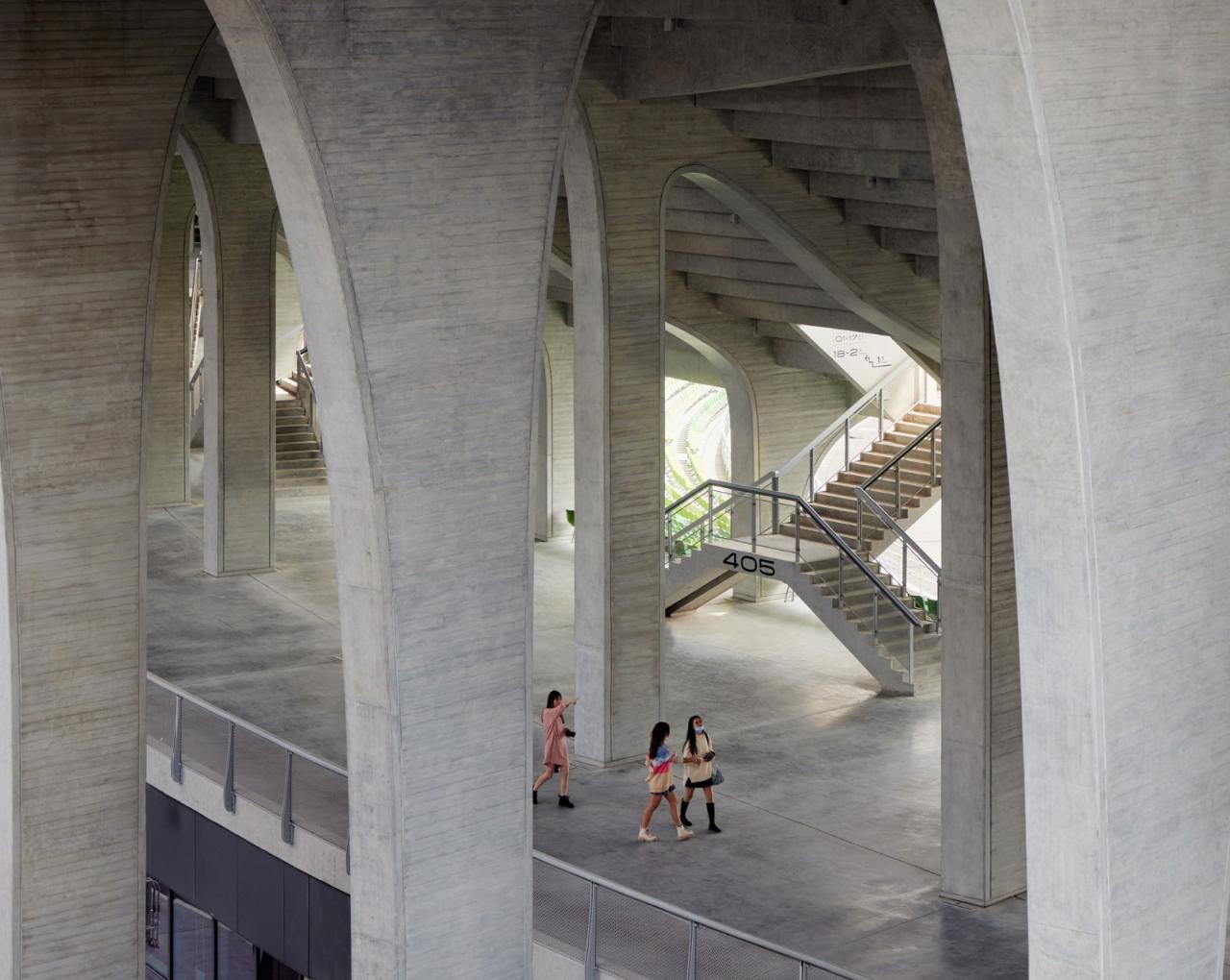 BIM建筑|全球最大覆土建筑群设计：“消失的体育场”/ MAD马岩松