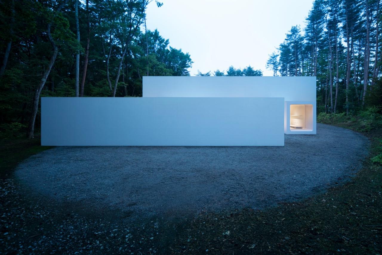 BIM建筑|日本长野极简酒店 Culvert，预制混凝土隧道 / nendo