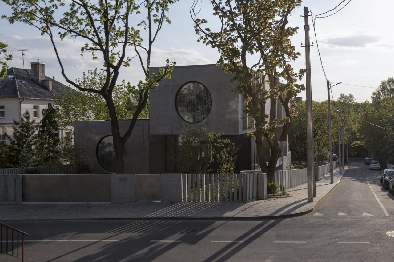 BIM建筑|现代主义混凝土住宅，考纳斯之家 / Architectural Bureau G.Natkevicius & Partners