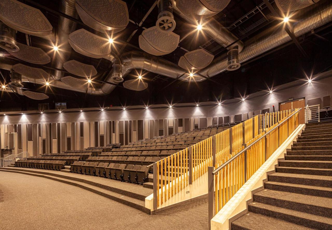 BIM建筑|南非德班基督教中心 / Elphick Proome Architects