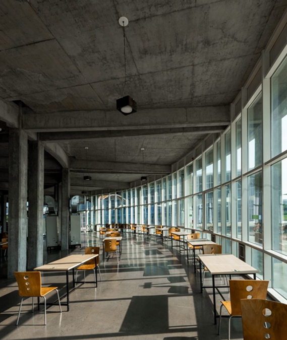 BIM建筑|萨尔工作室设计扇形和锯齿屋顶的工厂