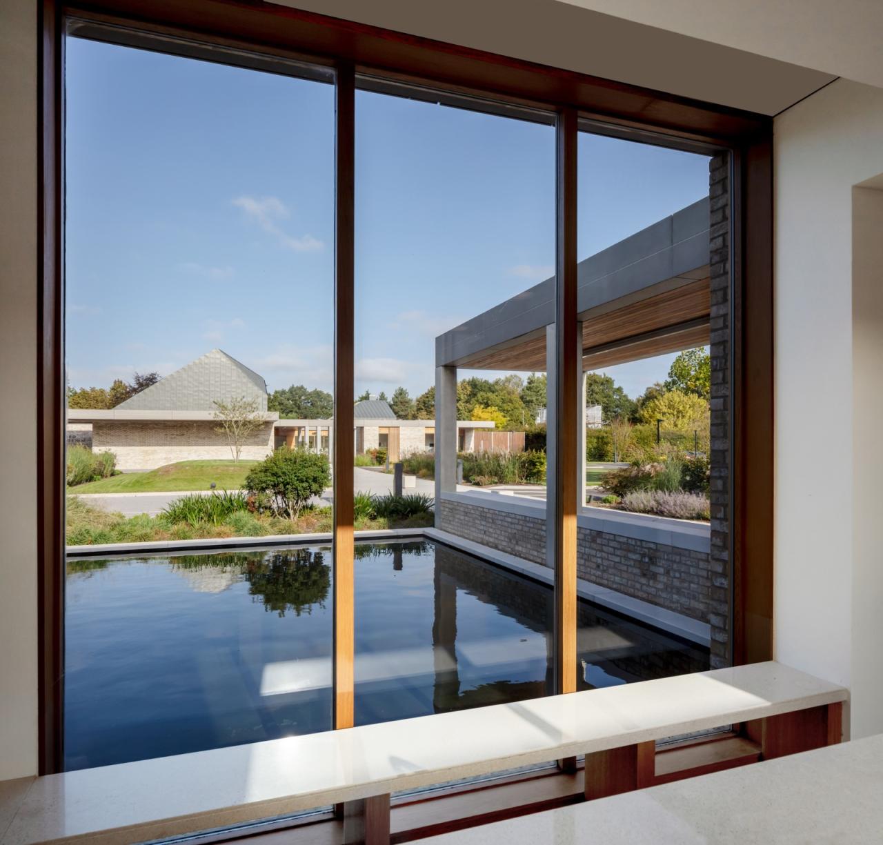 BIM建筑|吉尔福德火葬馆 / Haverstock