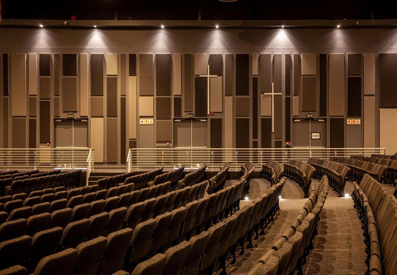 BIM建筑|南非德班基督教中心 / Elphick Proome Architects