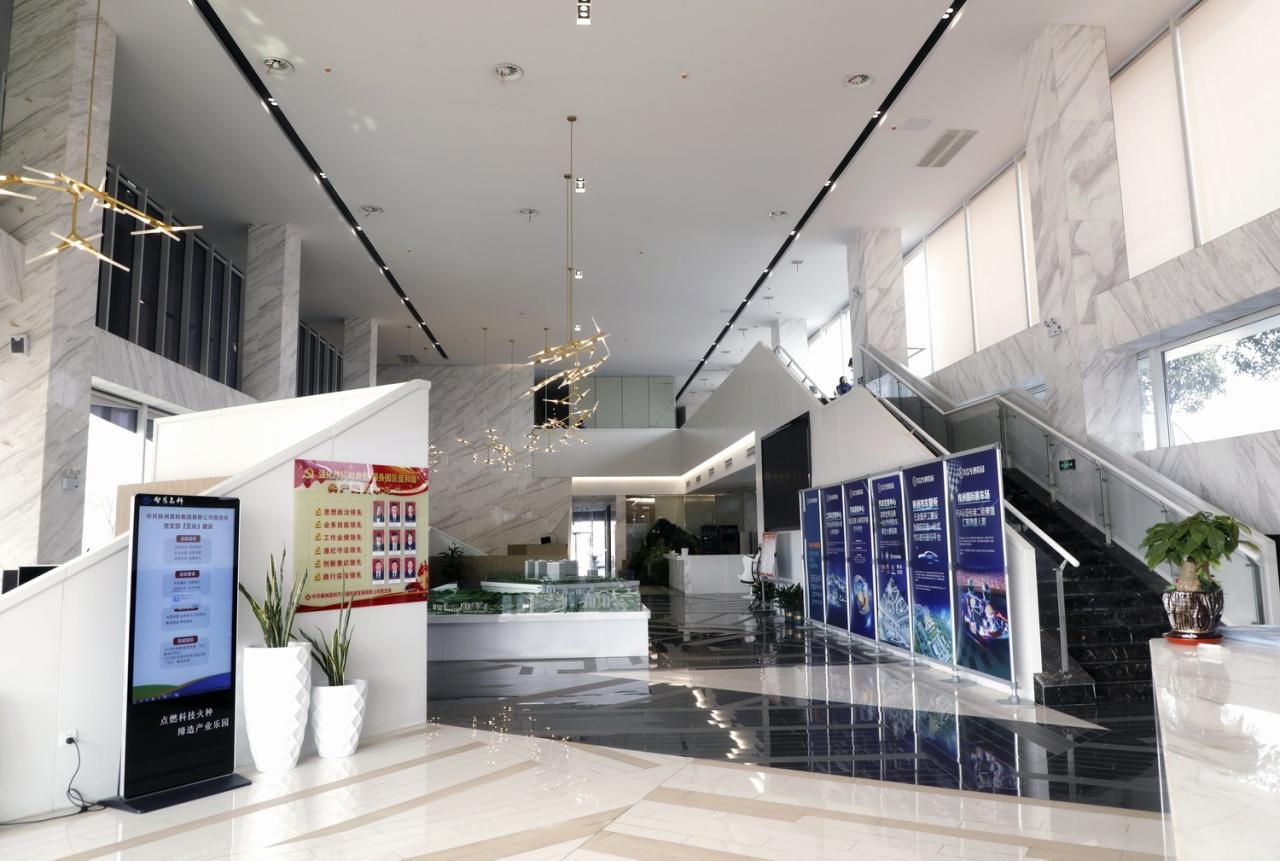 BIM建筑|漂浮的盒子：株洲汽博园营销中心 / 罗劲工作室