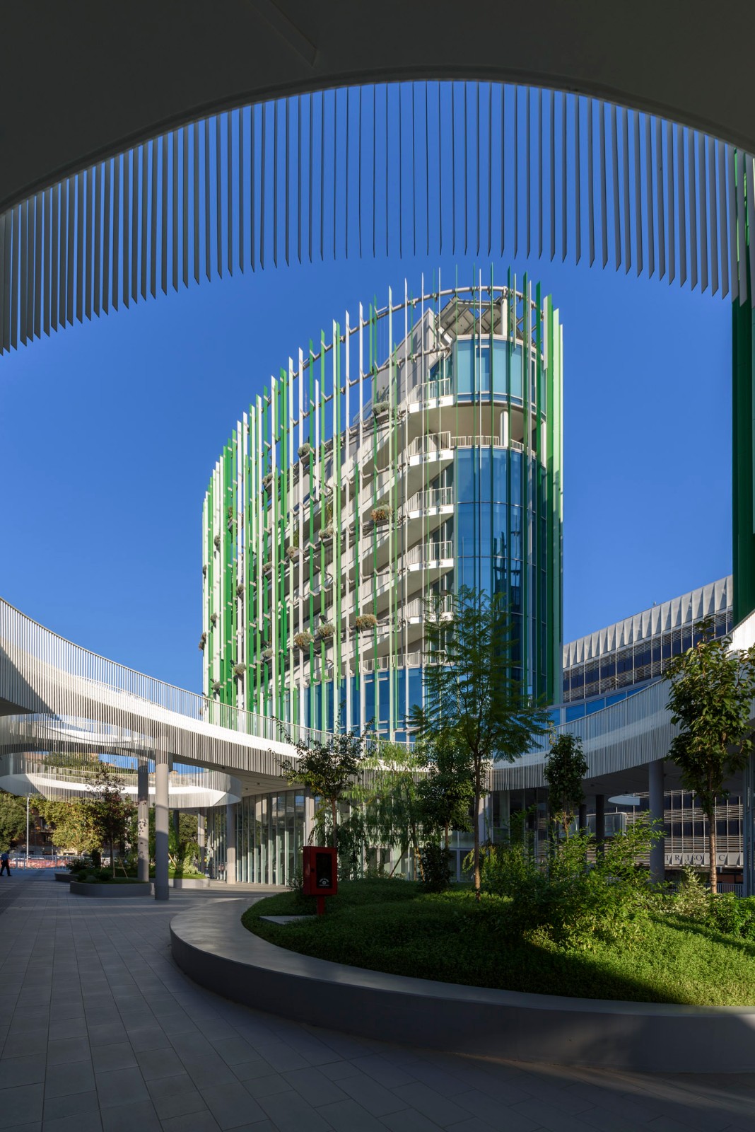 BIM建筑|工业区变身绿色校园：罗马第三大学新总部 / MCA建筑事务所