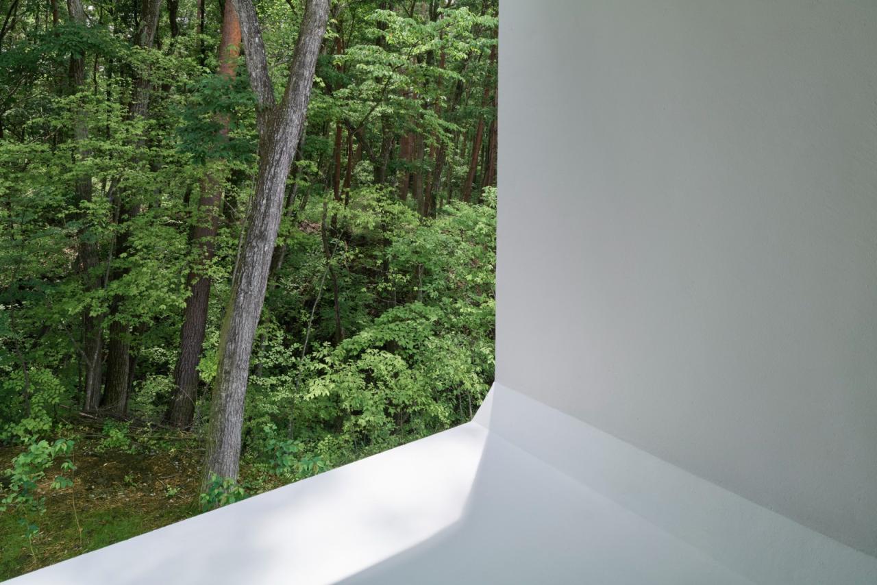 BIM建筑|日本长野极简酒店 Culvert，预制混凝土隧道 / nendo