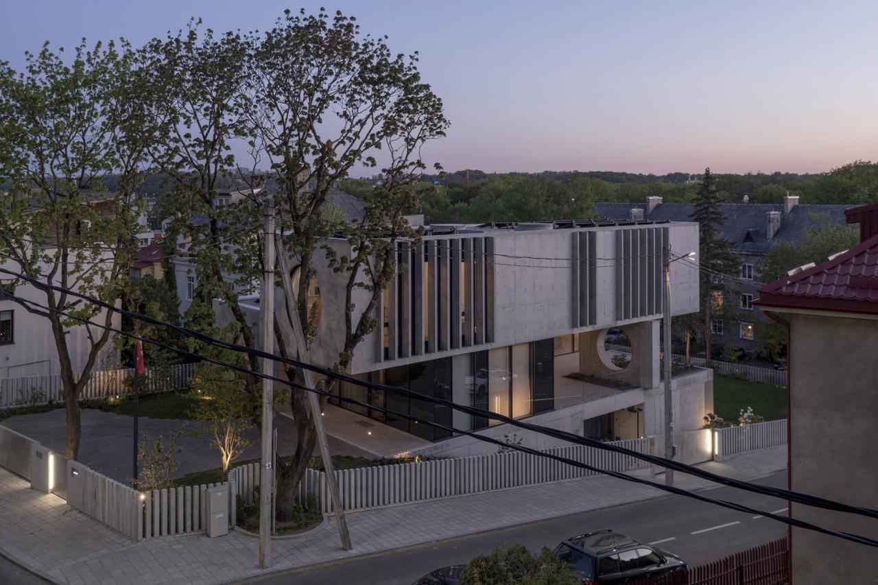 BIM建筑|现代主义混凝土住宅，考纳斯之家 / Architectural Bureau G.Natkevicius & Partners