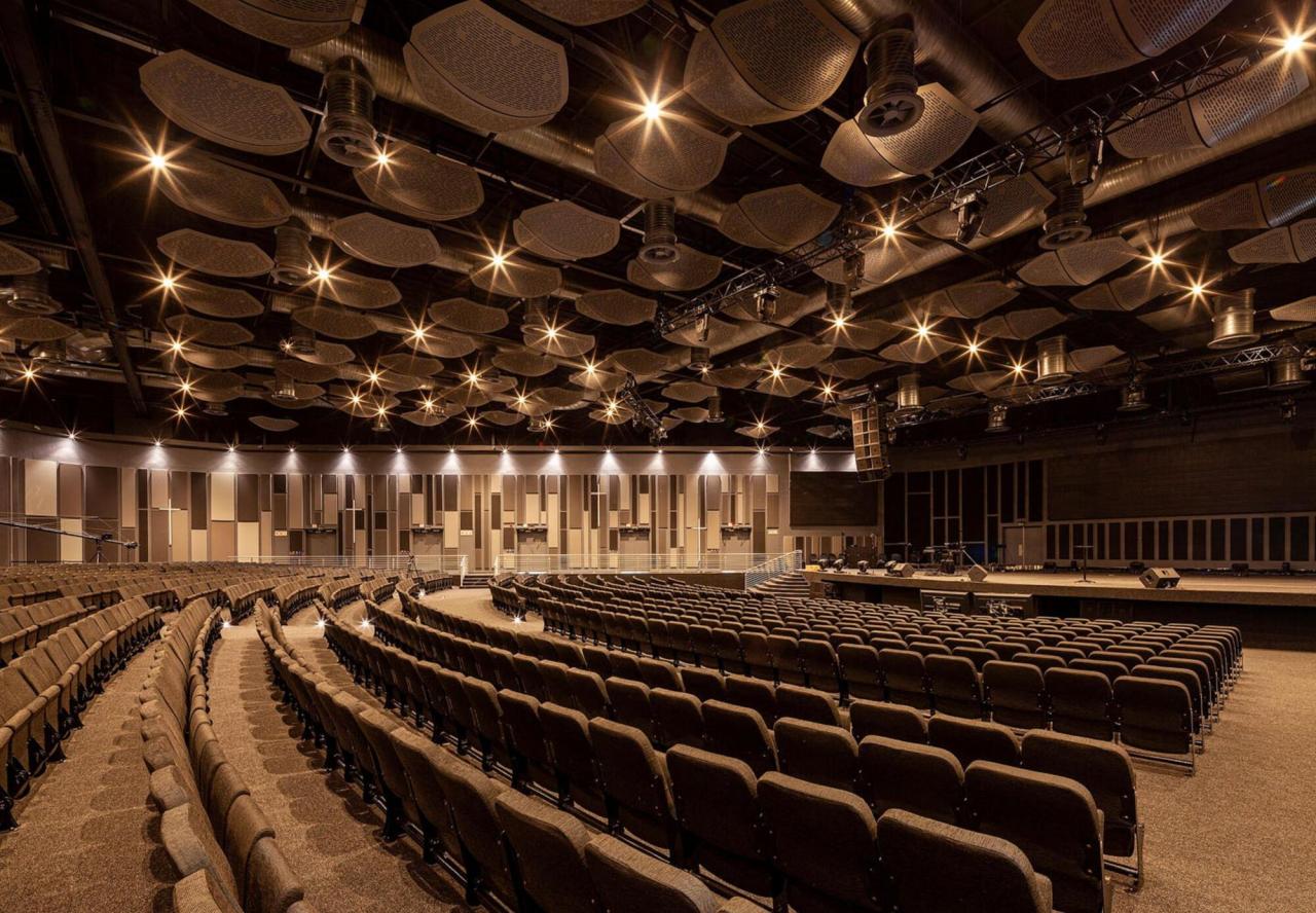 BIM建筑|南非德班基督教中心 / Elphick Proome Architects