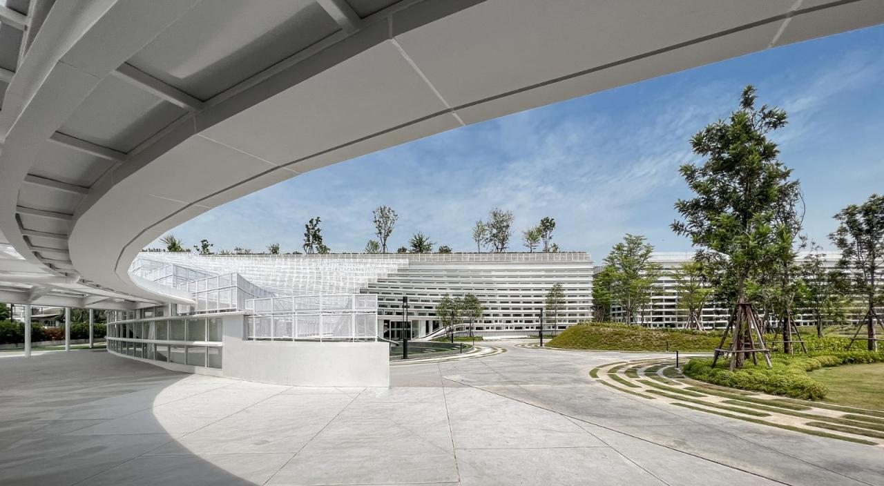 BIM建筑|扇形展开，泰国吞武里校园 SISB / Plan Architect